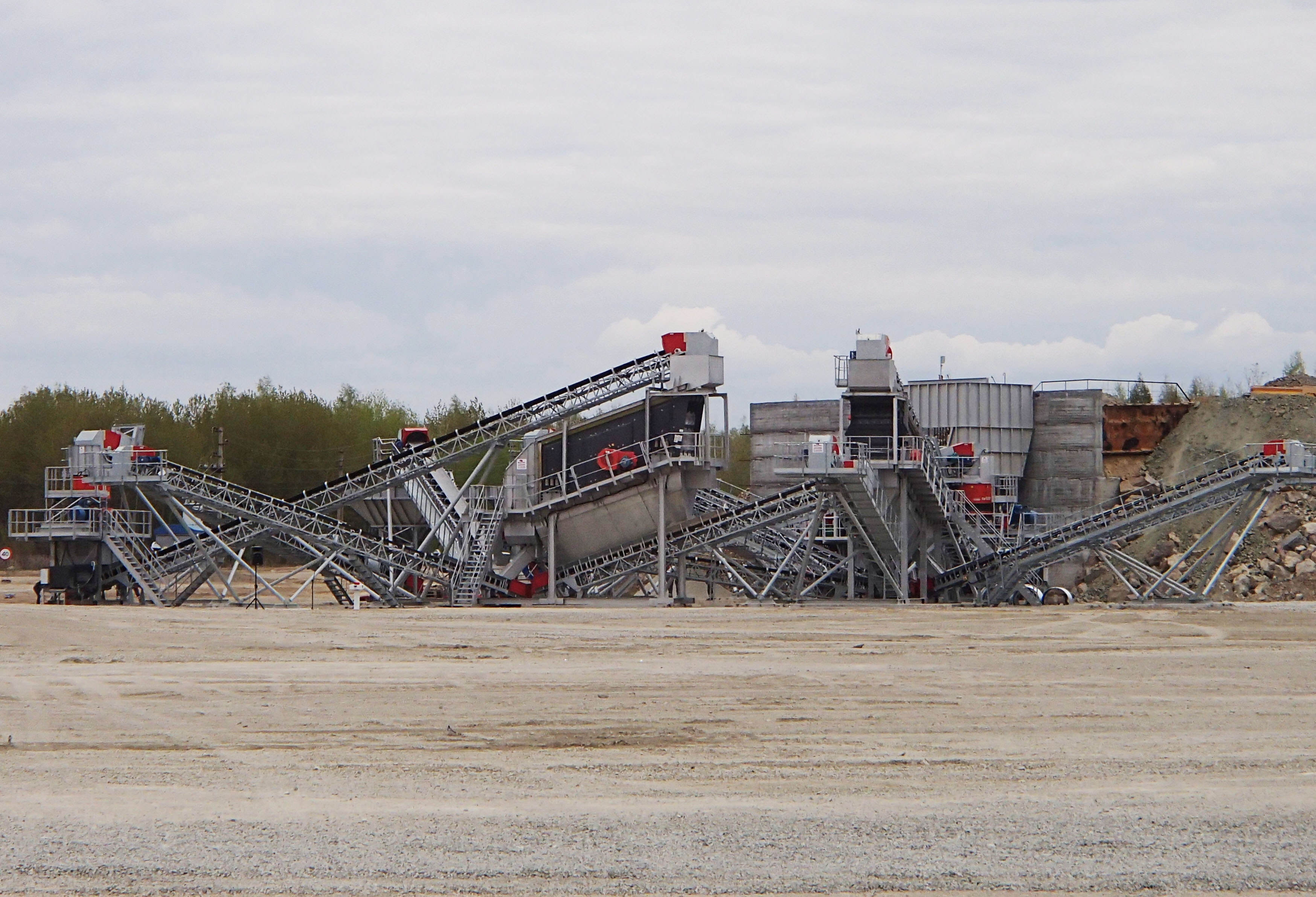 Sandvik Construction crushing and screening plant