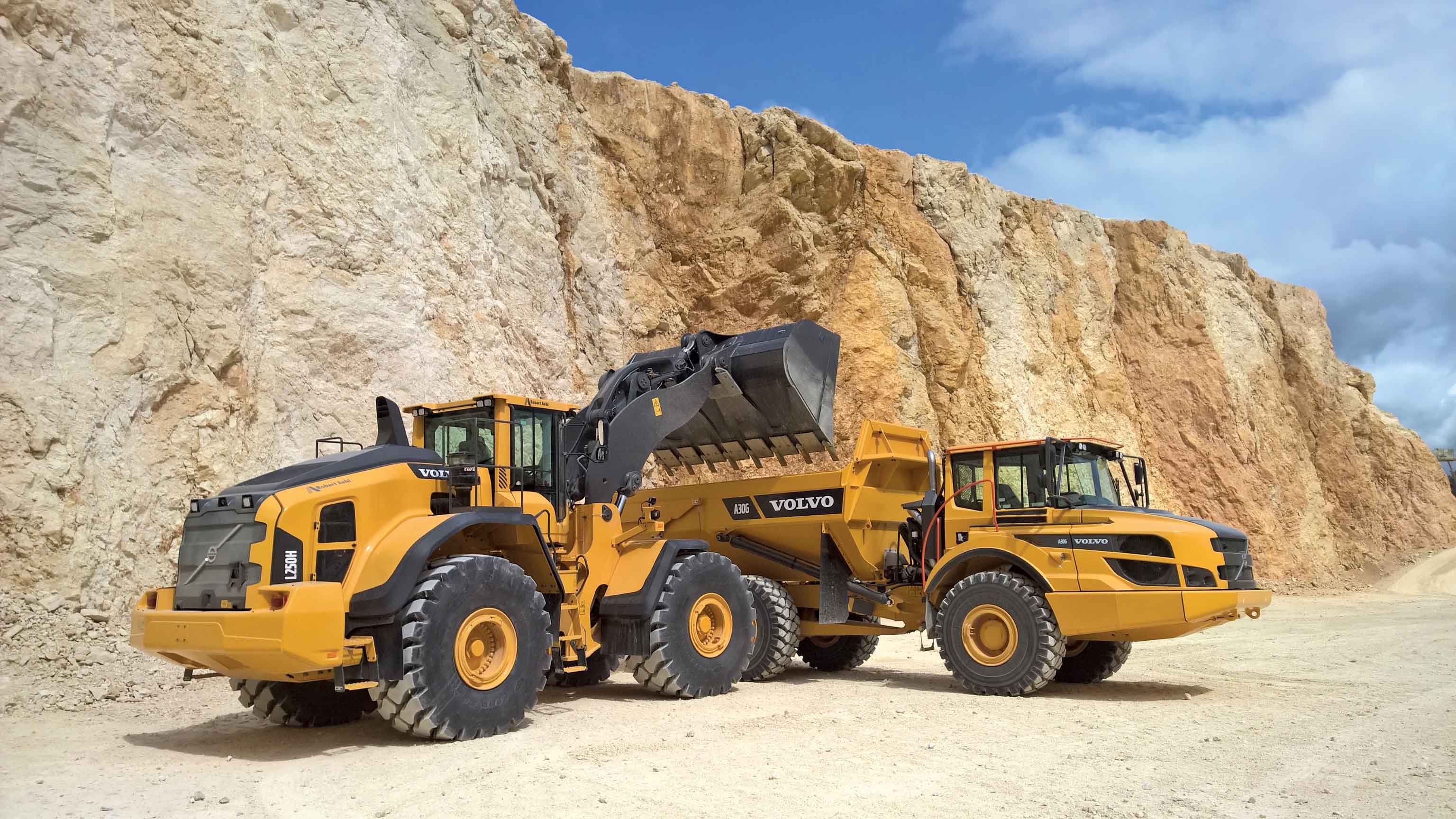Volvo CE wheeled loaders and articulated haulers