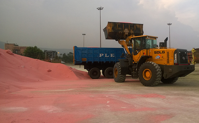 SDLG machines bring high cooling efficiency to Indian port  - 2.jpg