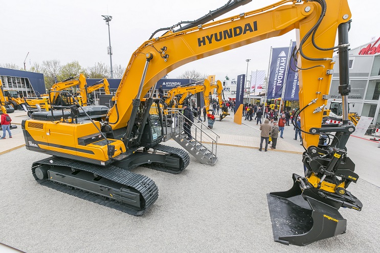 Hyundai will offer hydrogen fuel-cell excavators in the future