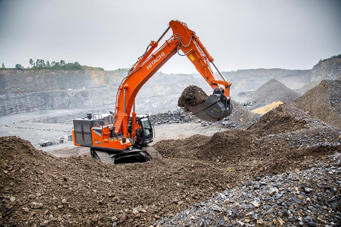 The new ZX530LCH-7 model has increased traction force to deal with slopes on quarry sites