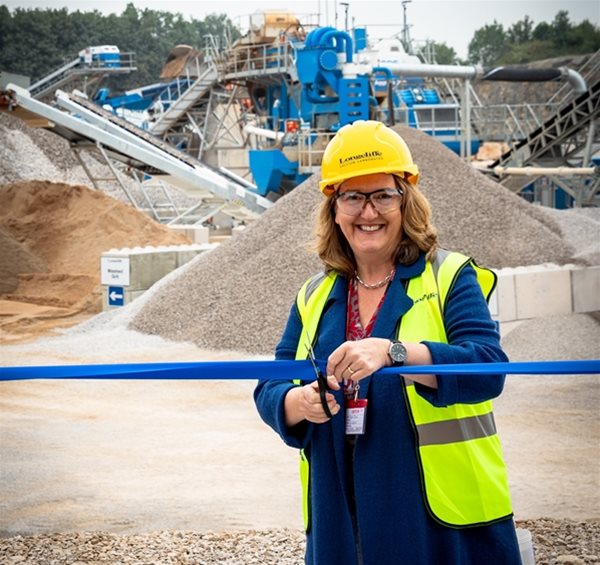 Derbyshire Dales MP Sarah Dines officially opens the new washing plant