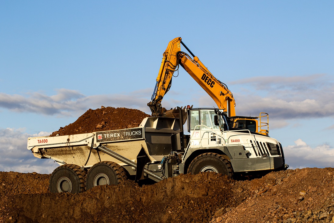 The TA400 is designed to work in extreme conditions at quarries, mines and large construction sites