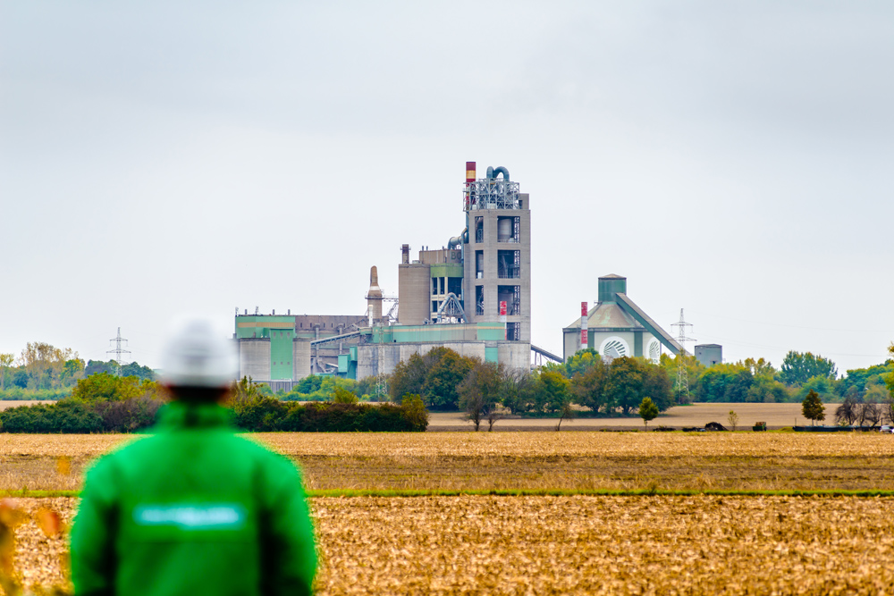 HeidelbergCement’s ultra-modern Beremend cement factory in Hungary has won another award for its environmentally friendly operation pic: Attila Bartha for HeidelbergCement