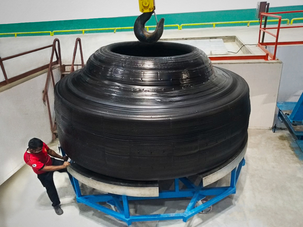 BKT’s giant new EARTHMAX SR 468 OTR tyre for RDTs