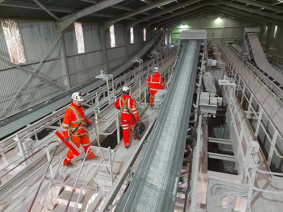 Martin Engineering technicians recently installed conveyor belt cleaners at a lime works operated by Singleton Birch