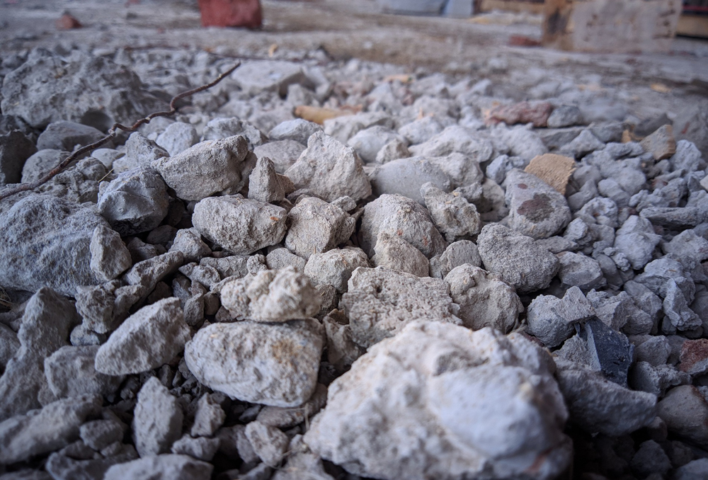 Coarse aggregates covered with cement and dust. Pic- Arvind Verma ID 144899517 Dreamstimee.com