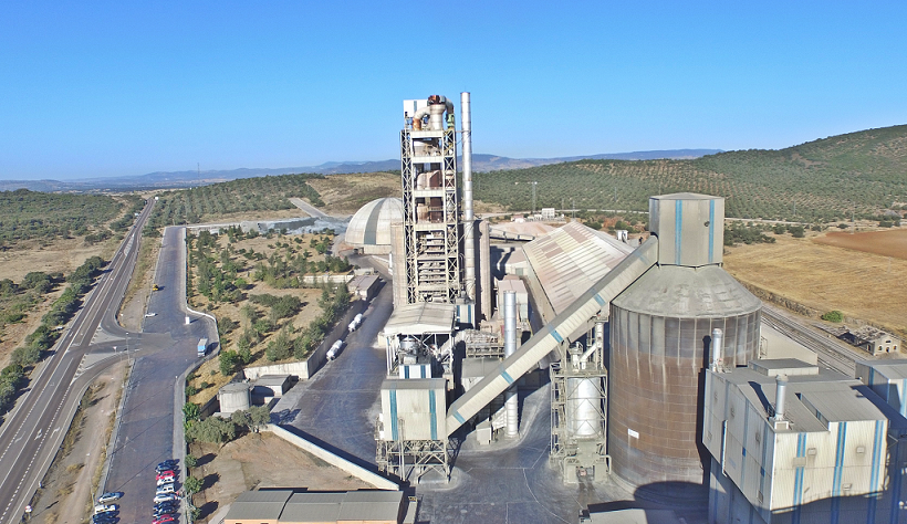 Cementos Balboa has a cement production capacity of 1.6 million tons per year