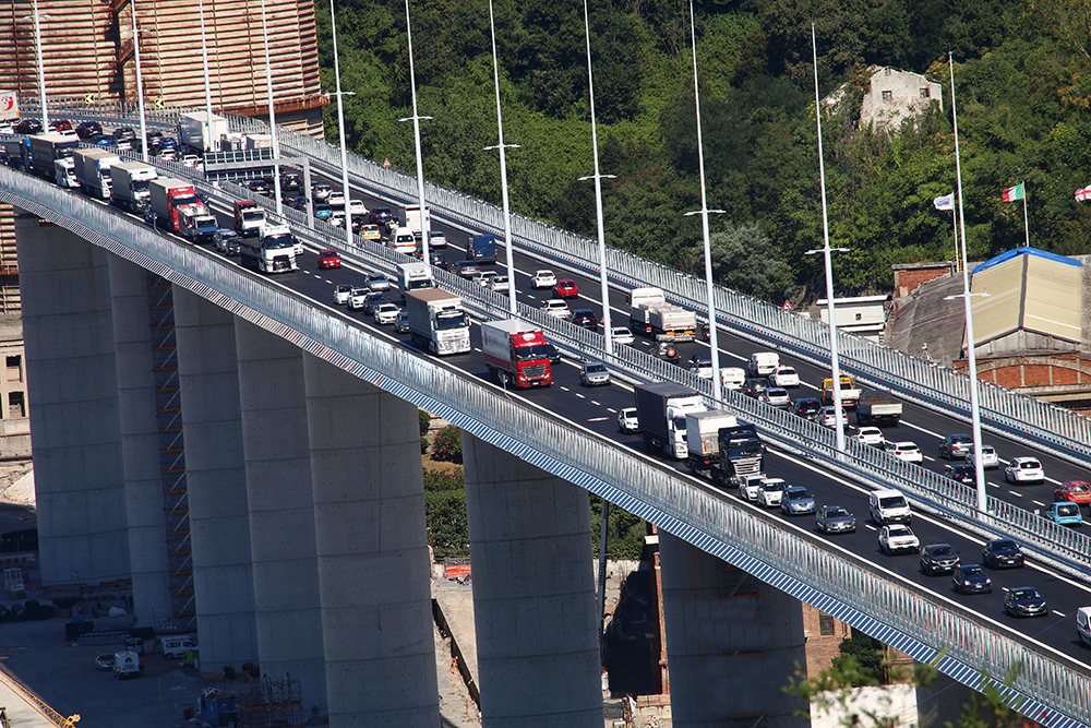 Traffic travelling over the new Genoa bridge © Valerio Bianchi | Dreamstime.com