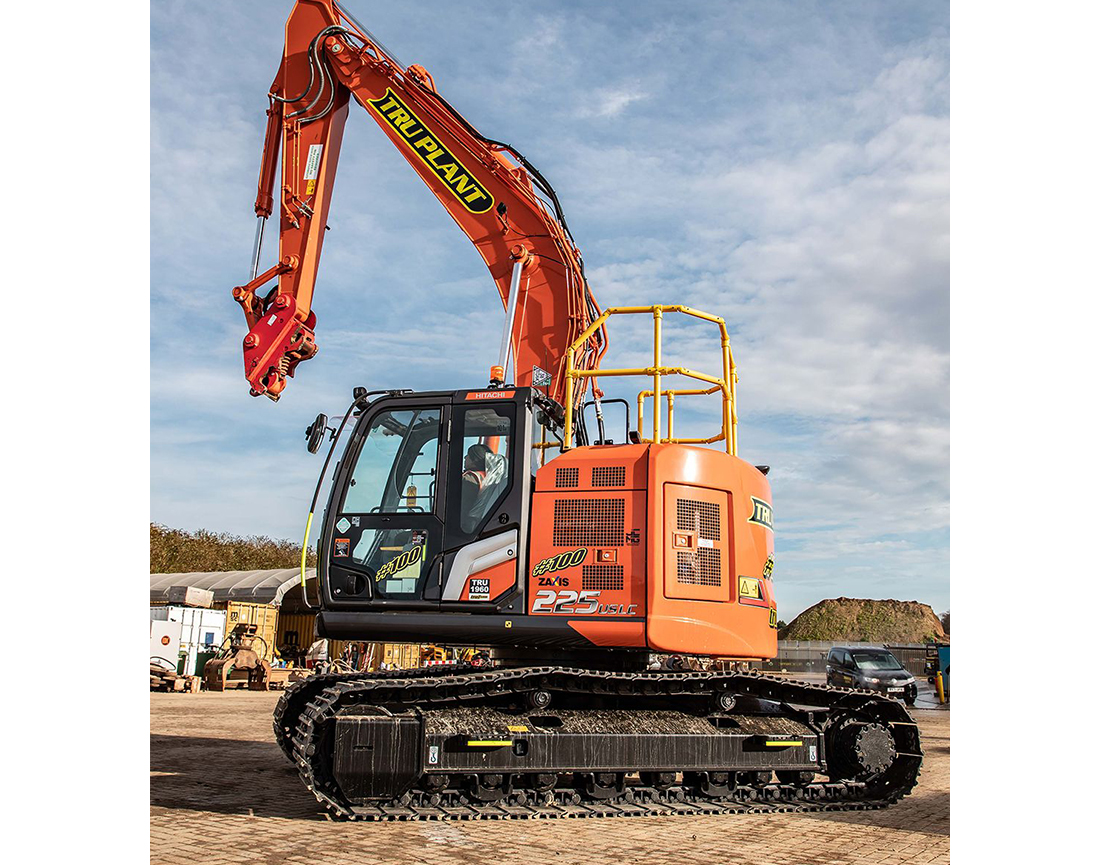 Hitachi Construction Machinery UK has recently handed over a 100th machine to customer TRU7 Group