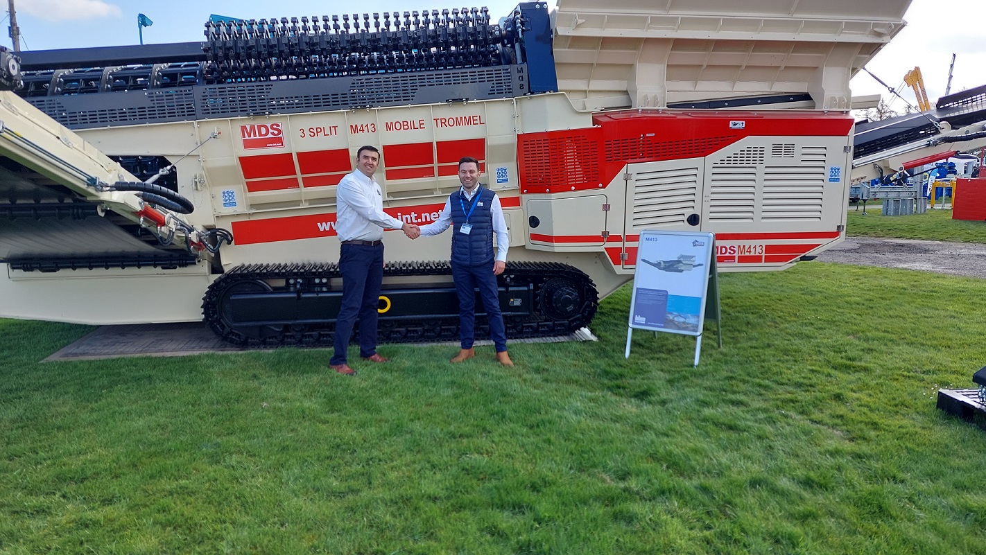 Austin Carey (left), MD at Blue Machinery Scotland, with MDS sales & marketing manager Raheel Qamar