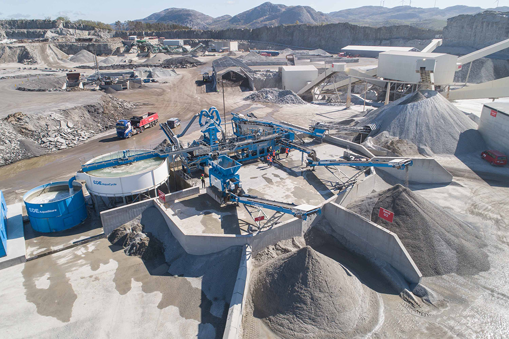 Nordic Bulk is taking care of the servicing and after-sales of a CDE waste recycling plant at Norwegian crushed stone, asphalt and concrete producer Velde