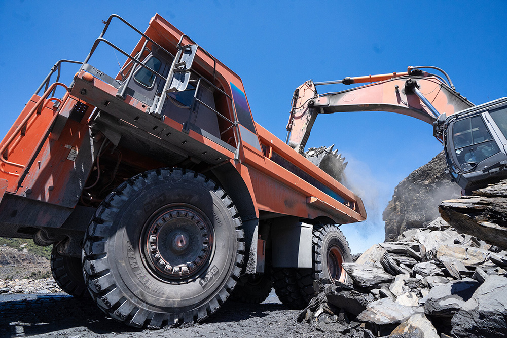 Quarry operator Cufica has chosen BKT's Earthmax SR 45 M OTR tyres for its RDTs