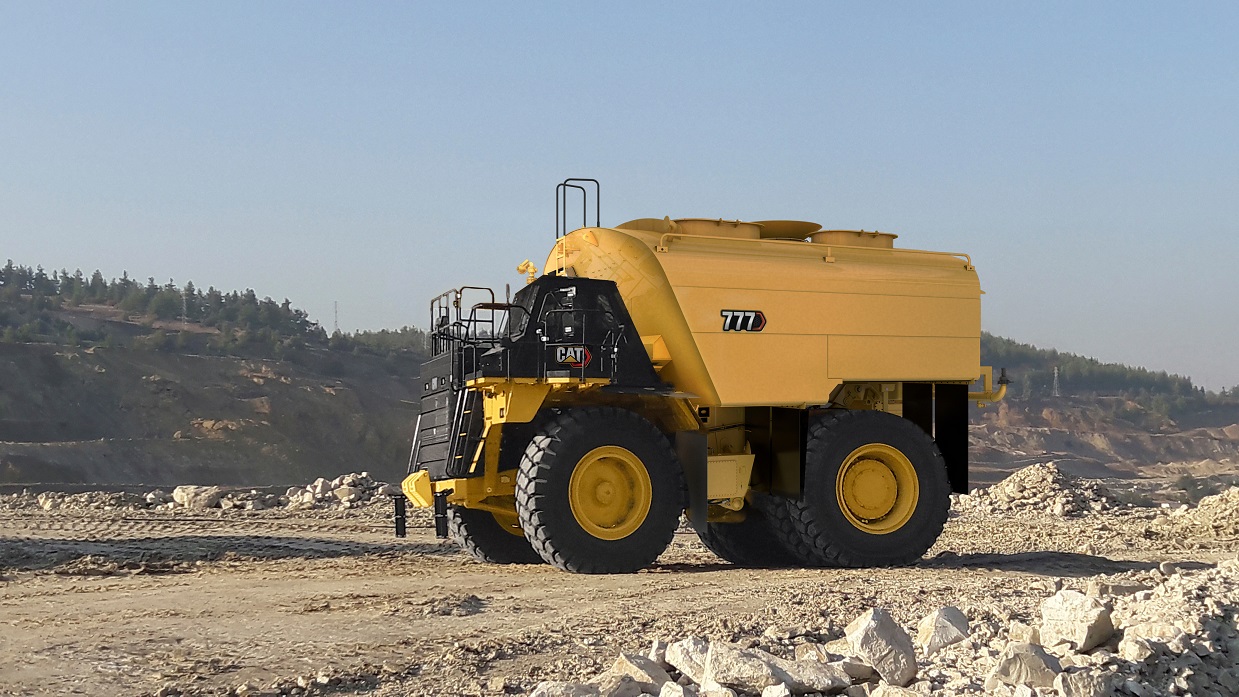 The 777 (05) truck is designed to enable properly watered haul roads at quarries and mines