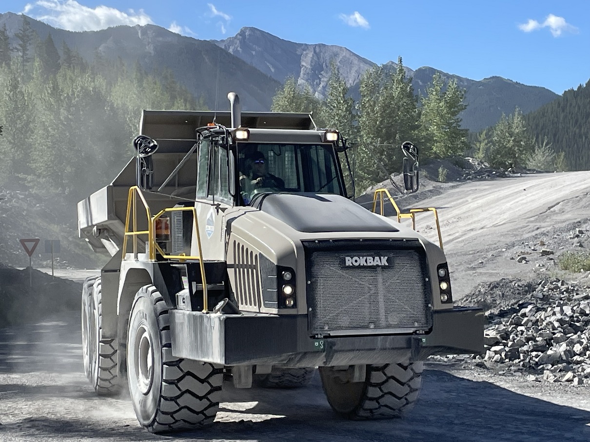 The Rokbak RA40 articulated haulers are transporting blasted limestone for Canadian earthworks specialists Jura Creek Enterprises