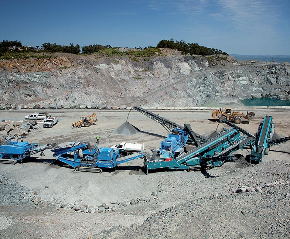 Tracked machines operating at Dutra's basalt quarry