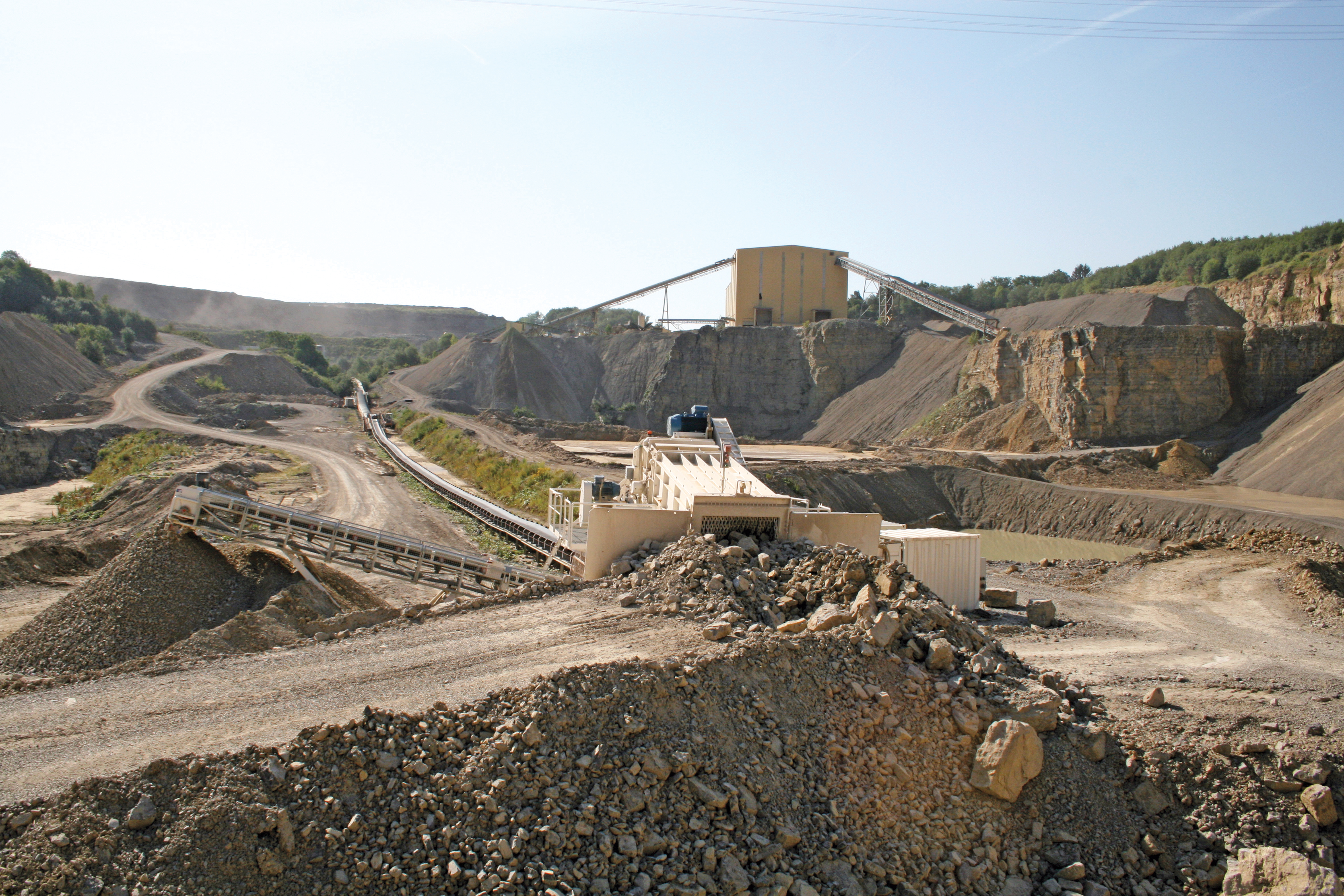 crushing plant designed by Hazemag for the Baresel 