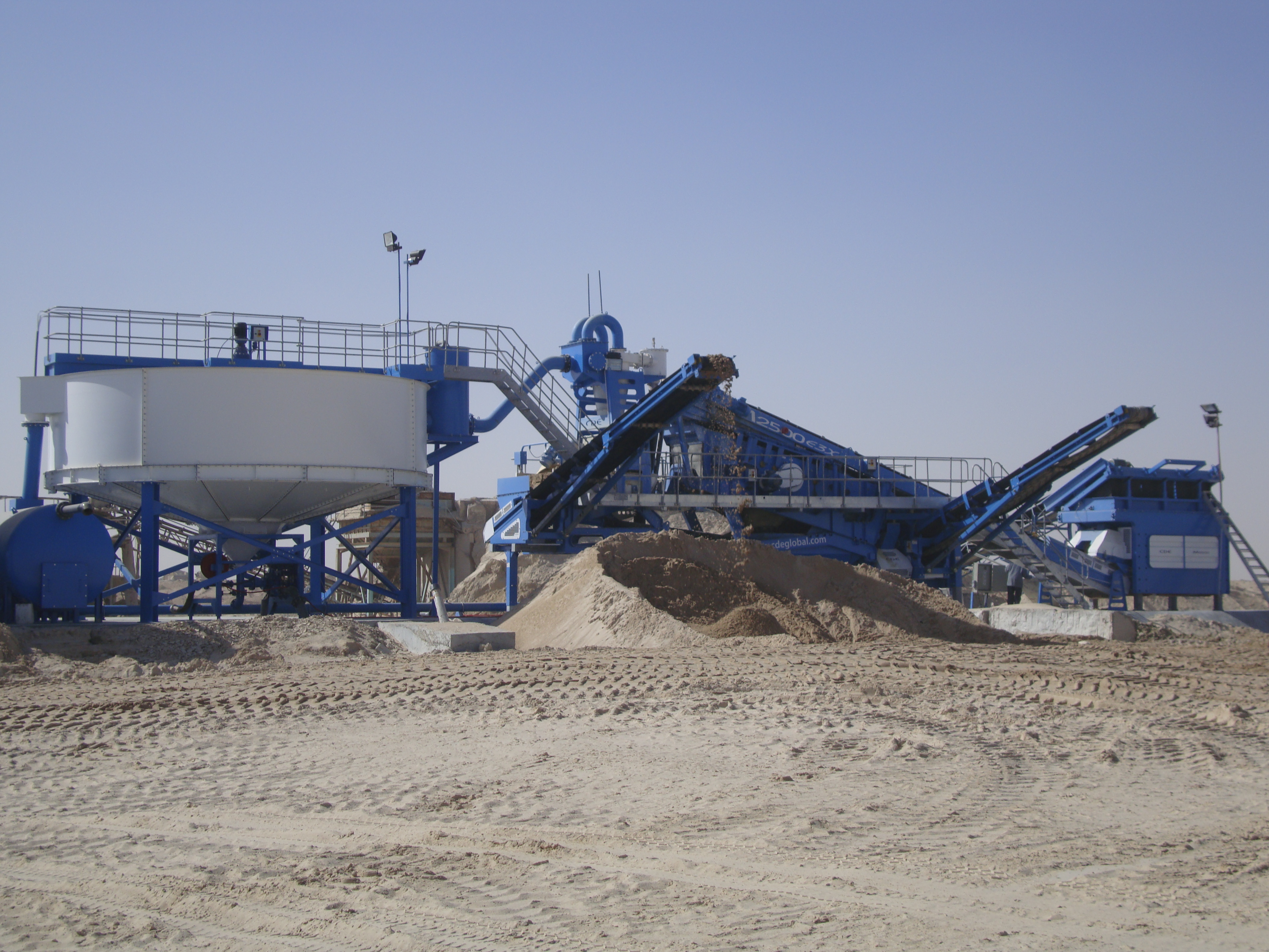 CDE Global’s M2500 mobile sand washing plant in Kuwait