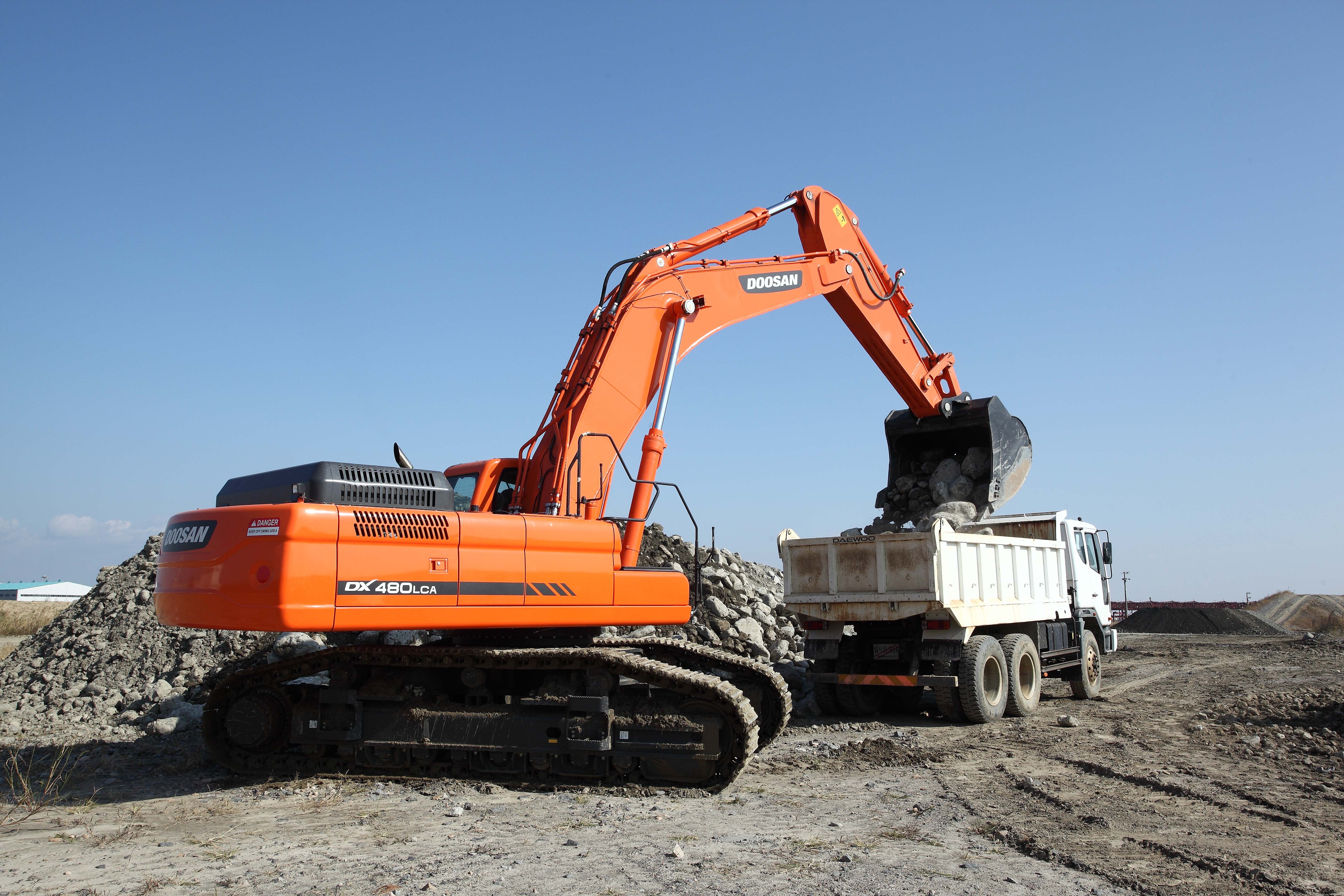 Doosan DX520LCA crawler excavator