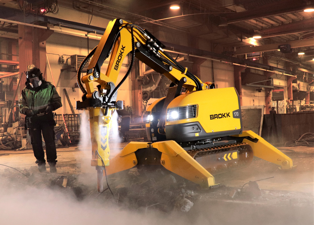 Brokk’s new dust suppression system produces atomised fog that effectively binds dust particles in the air while also providing ground-level dust suppression