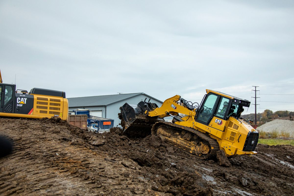 The new Caterpillar 963 is designed to work effectively on slopes
