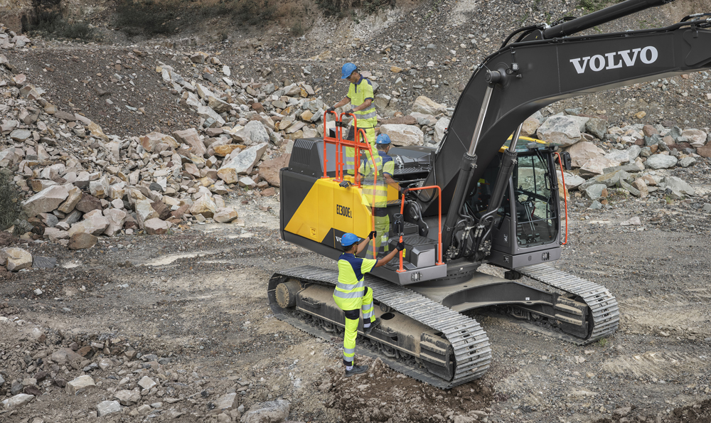 The new Volvo CE EC300E heavy-duty excavator