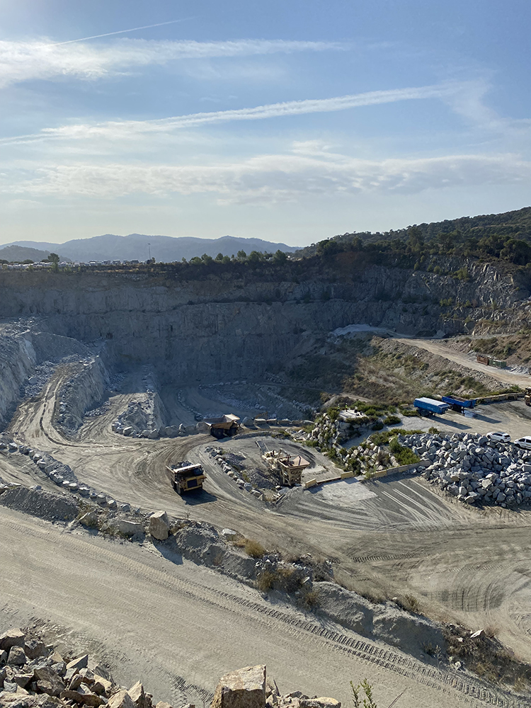  The 30-hectare quarry site is located in Llinars del Vallès