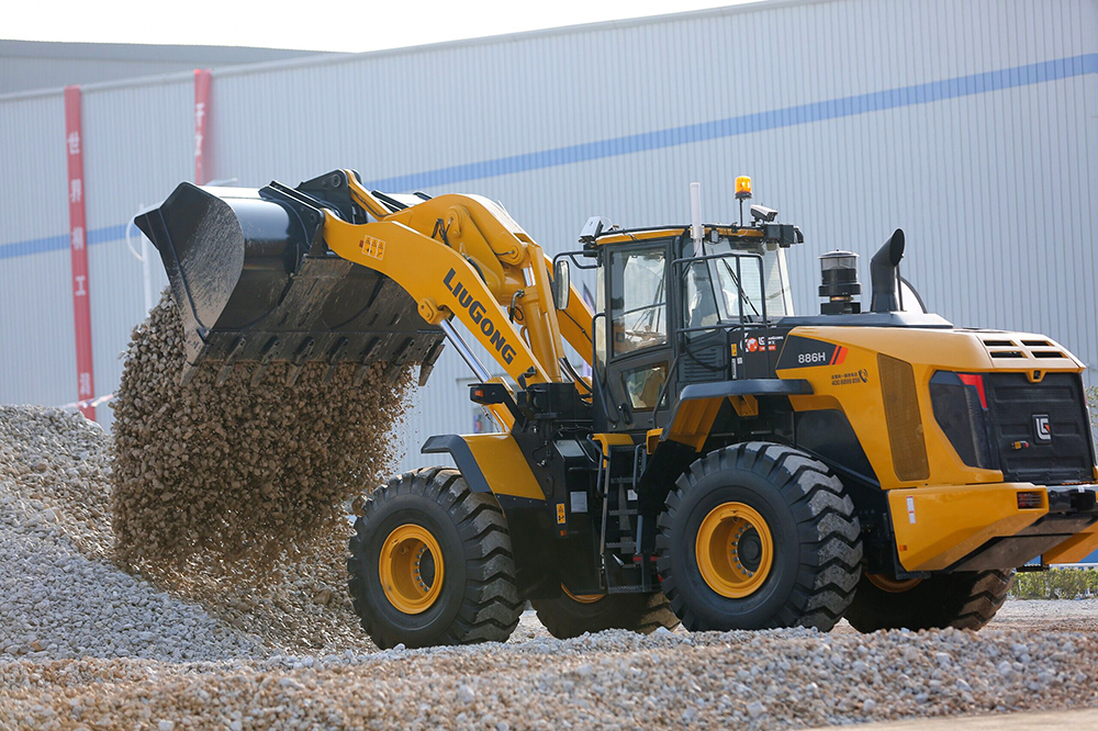 LiuGong’s 886H wheeled loader has proved a popular model with varied industry customers, including in construction and recycling. Pic: LiuGong