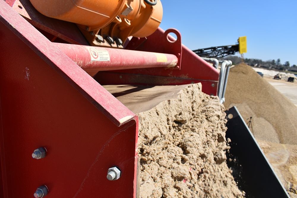 McLanahan’s UltraWASH solutions can produce up to three aggregate and two sand products