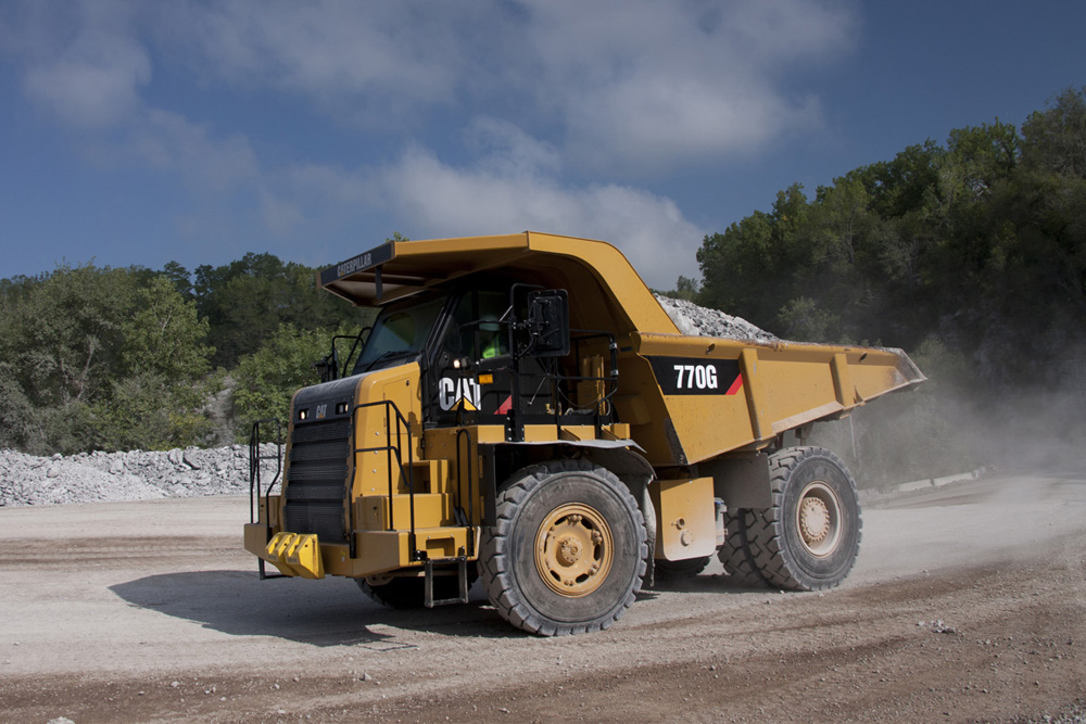 Rigid trucks such as the Caterpillar 770G are popular with French quarry operators