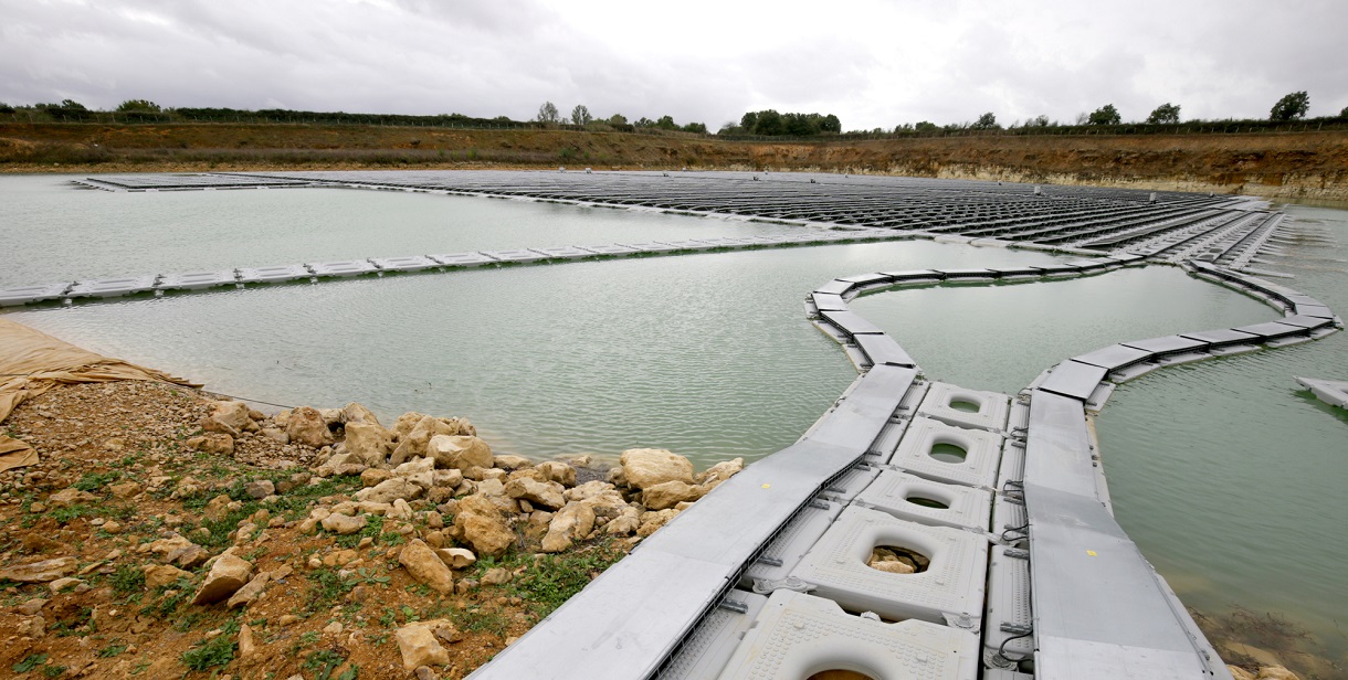 Delegates heard about the increasing use of floating solar panels on extraction-site lakes. Image: Heidelberg Materials