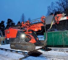 Christer Brinkholm with his Dino DC400Ri surface drill rig