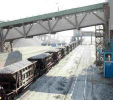 Aggregates being transported by rail in Russia
