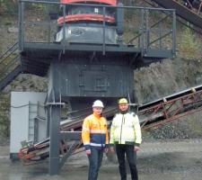 Christian Hansson (left) and Bengt Svensson in front of the Sandvik CH440 cone crusher