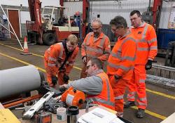  Martin Engineering’s Mr Blade service engineer Richard Green trains a team from Response on the fitting and servicing of Martin products