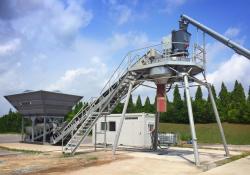 The LCM 1.0 mixing plant is suitable for stationary and mobile operation