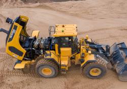 The Hyundai HL975A wheeled loader features CVT (continuously variable transmission)