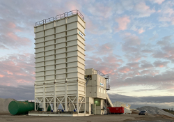 The Lintec CCP3000D containerised plant was chosen for its high concrete output of 240m3/h