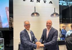 Hannes Norrgren (right), the new president of Volvo Penta’s industrial business unit, with his predecessor Giorgio Paris  