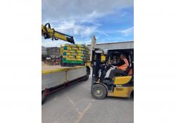 Bradfords Building Supplies has taken its first delivery of Tarmac bagged cement loaded on green Pallet LOOP pallets into its Glastonbury branch