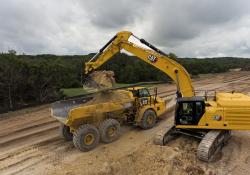 The new Caterpillar 352 Hydraulic Excavator