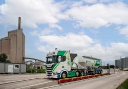 The 30-tonne bulk tanker is fuelled by Hydrotreated Vegetable Oil (HVO)