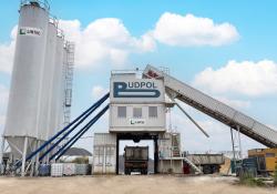 Budpol’s Lintec CC3000D containerised concrete mixing plant at work for the A18 highway in southwestern Poland