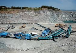 Tracked machines operating at Dutra's basalt quarry