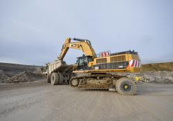 Cat 390 with a Sleipner system 