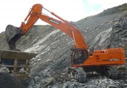 70tonne Doosan DX700LC crawler excavator